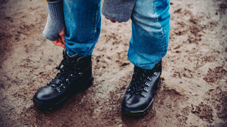 Chaussures de sécurité pour femme : concilier protection, confort et style au travail